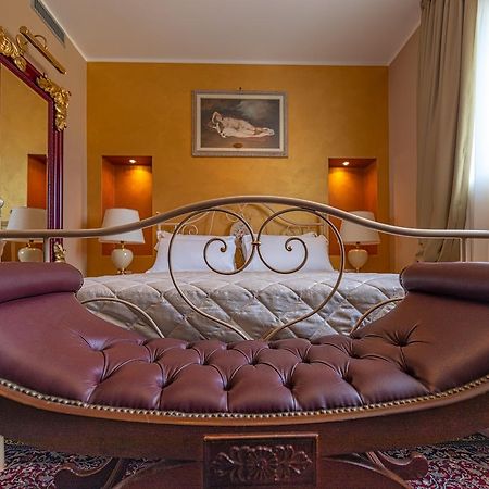 Villa Luisa Rooms And Breakfast Peschiera del Garda Exterior foto