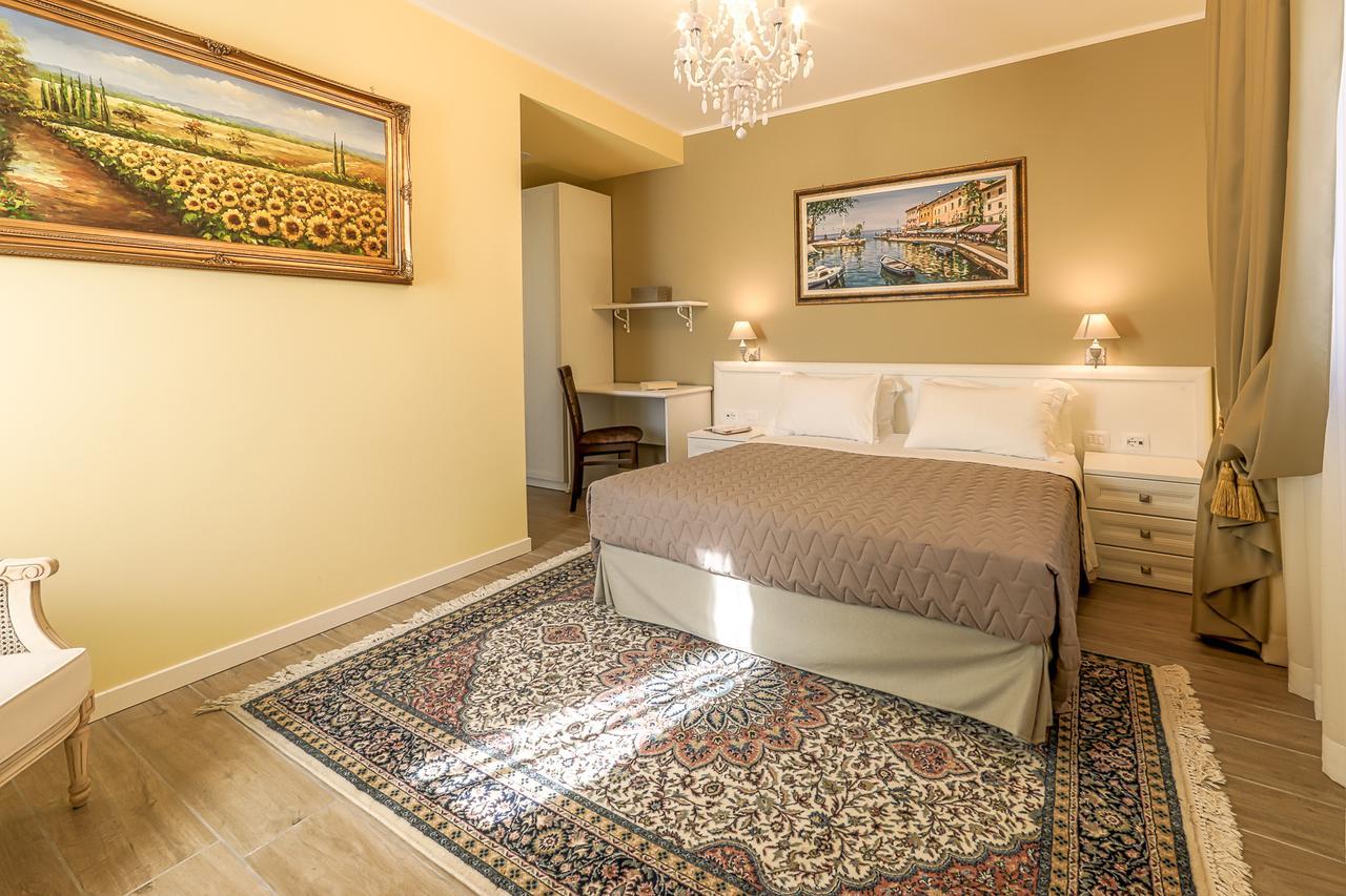 Villa Luisa Rooms And Breakfast Peschiera del Garda Exterior foto